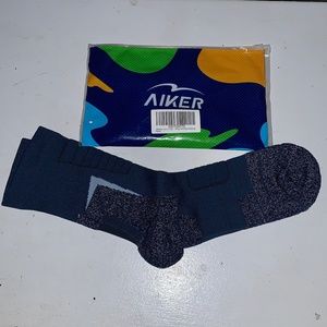 AIKER Athletic Running,Basketball, Hiking Compression Crew Socks